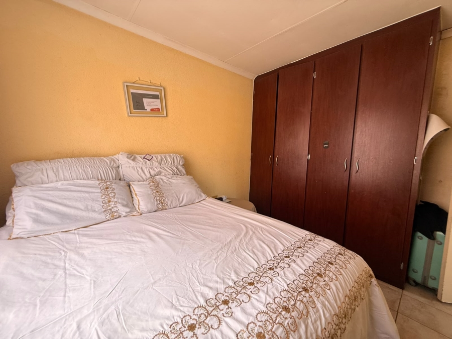 2 Bedroom Property for Sale in Tlhabane West North West